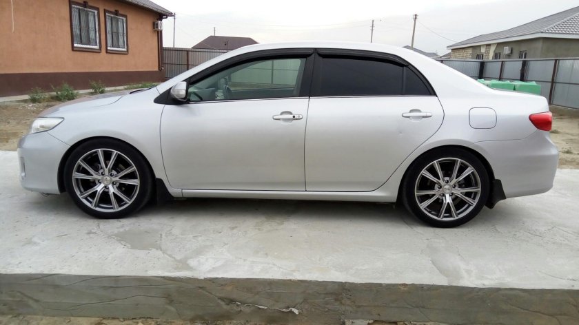 Toyota Corolla 2012 на литье