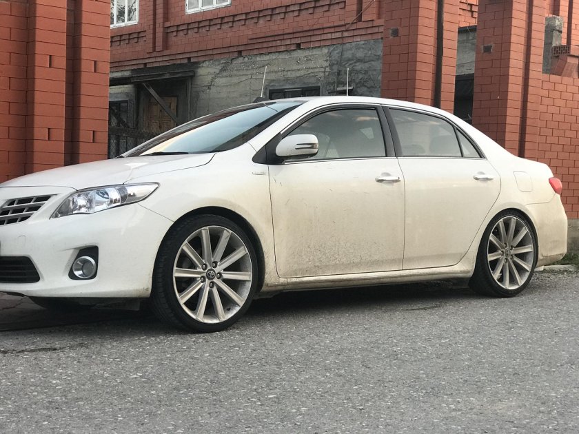 Toyota Corolla 150 r17