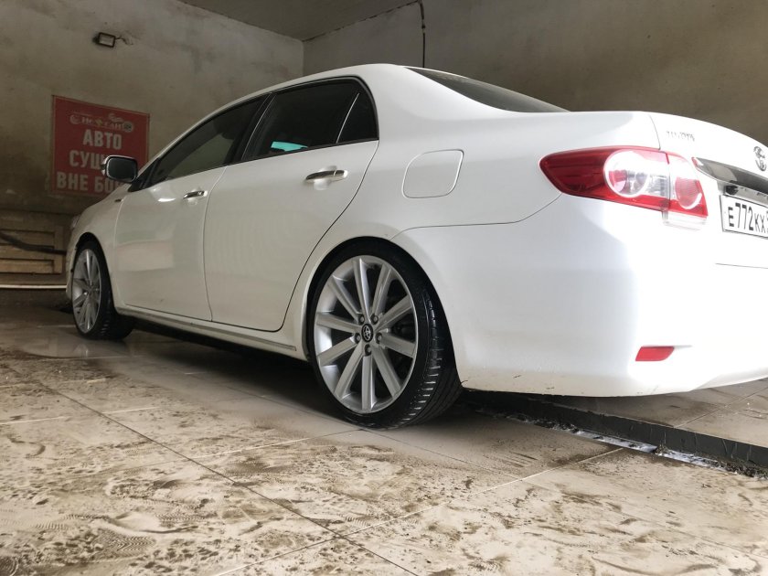 Toyota Corolla 150 r17