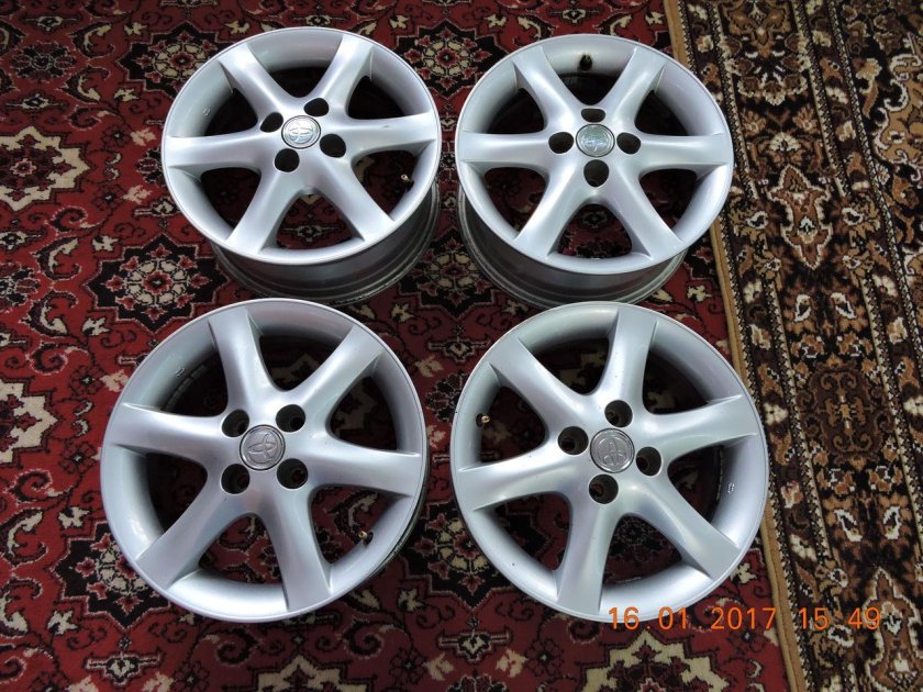 Тойота Королла 120 литые диски