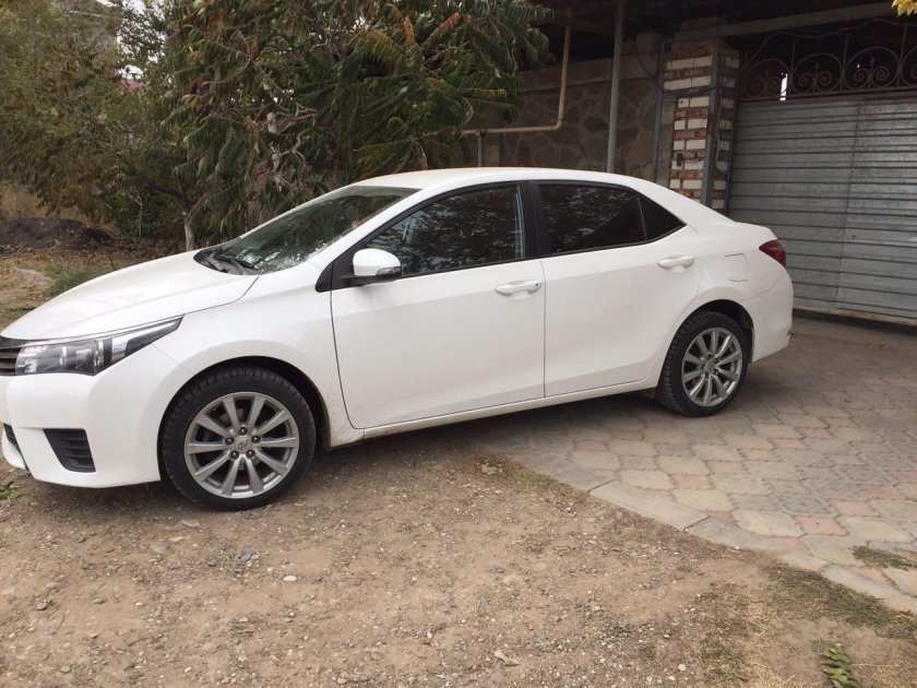 Toyota Corolla 2014 r16