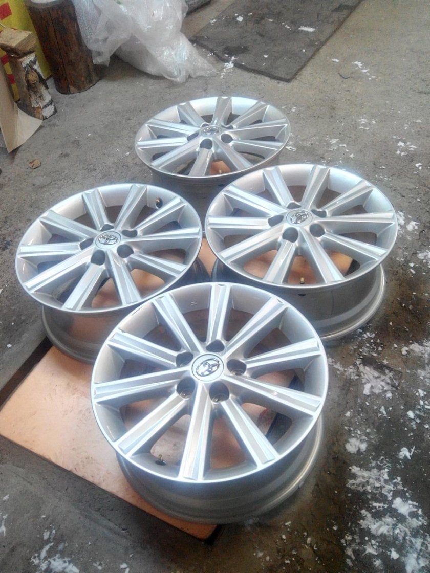 Оригинальные диски Тойота Камри r16