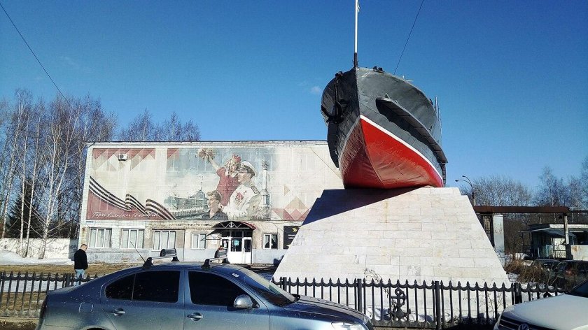 Памятник "бронекатер АК-454" Пермь