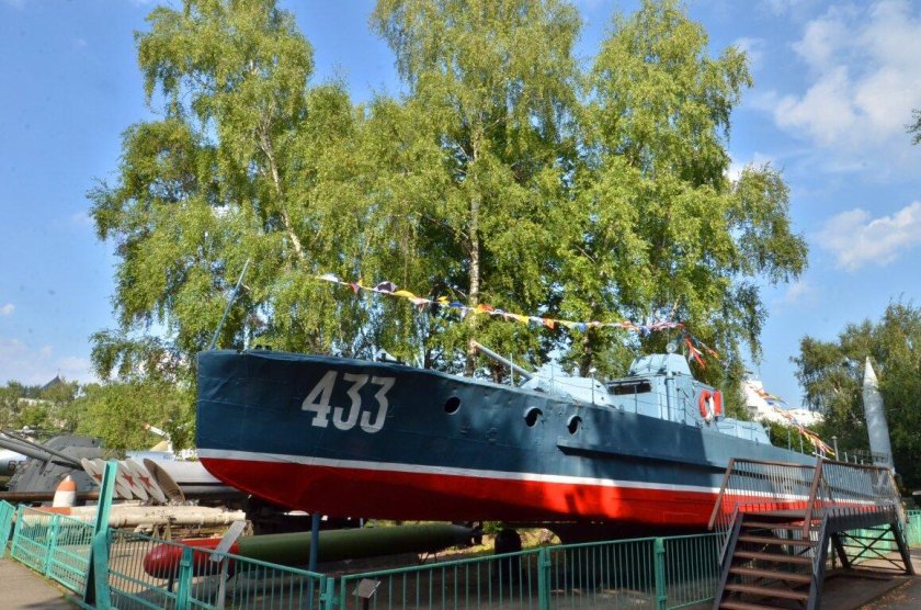 БК 433 бронекатер