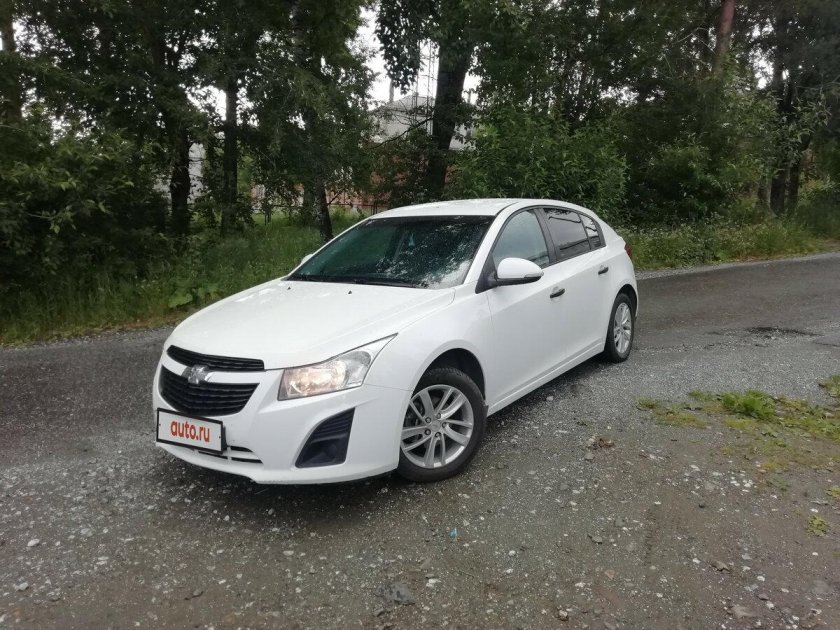 Chevrolet Cruze белый