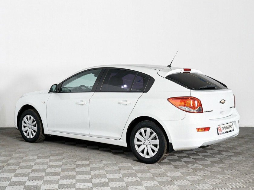 Chevrolet cruze 2014 хэтчбек