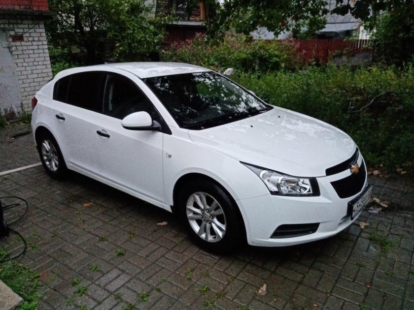 Chevrolet Cruze 2012 хэтчбек
