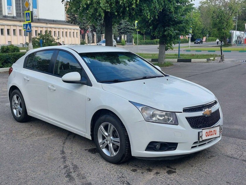 Chevrolet Cruze хэтчбек 1.8