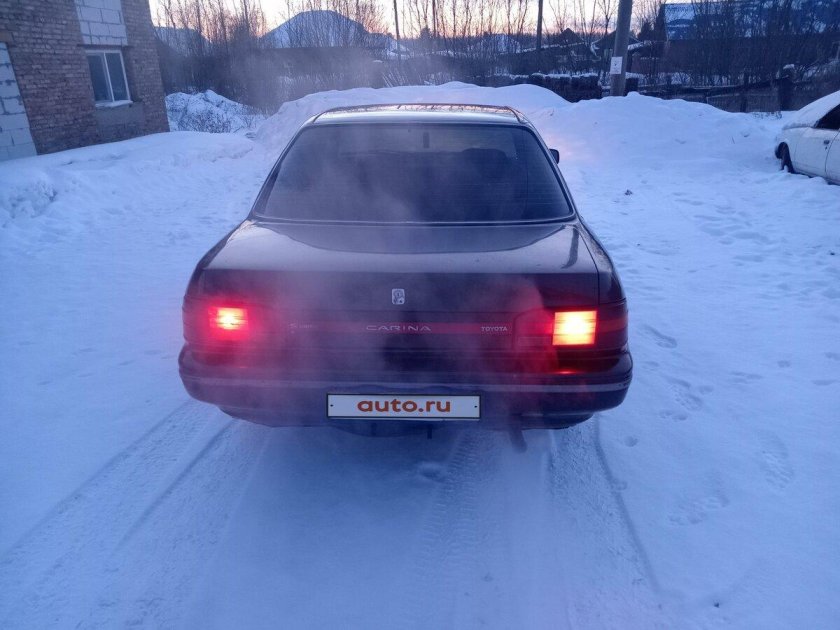 Toyota carina 1989