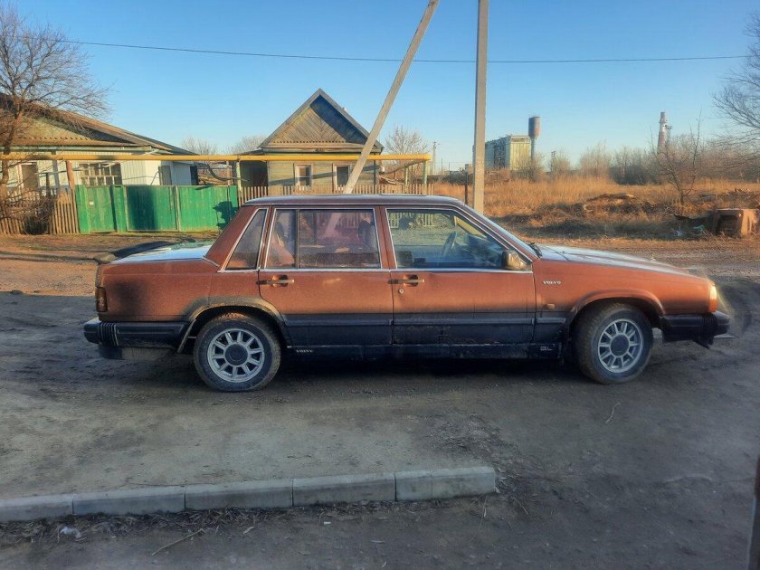 Volvo 740 2.4