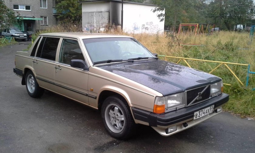 Volvo 740 2.3