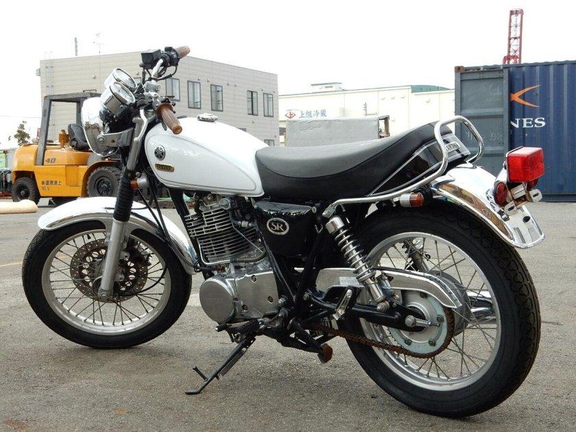 Yamaha sr400