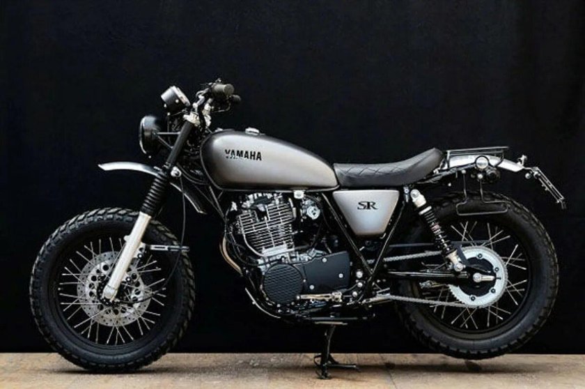 Мотоцикл Ямаха sr400