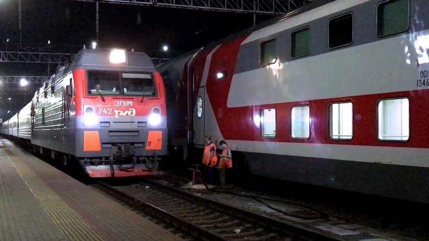 Двухэтажный поезд ростов адлер 642 св