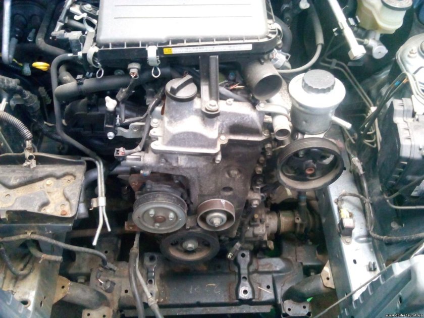 Фильтр масляный Дайхатсу Териос 1.3