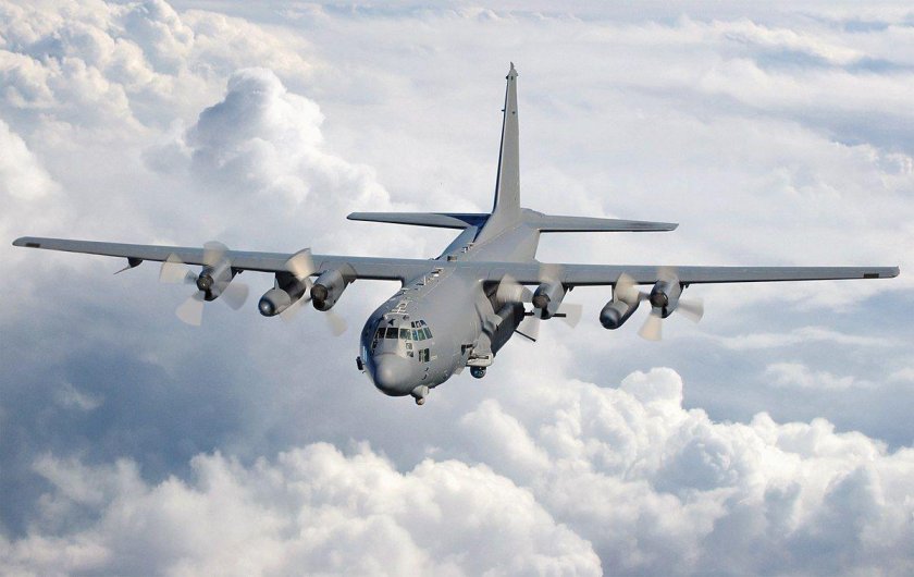 Американский самолет AC 130u