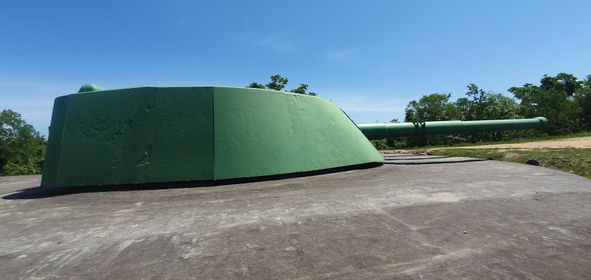 Ворошиловская батарея на острове русский