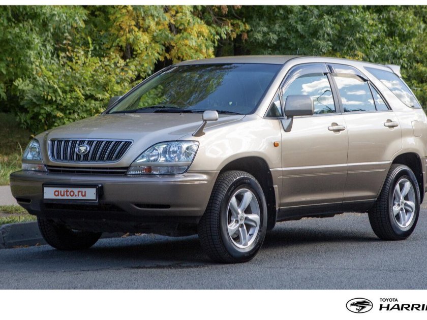 Toyota Harrier 1 поколение