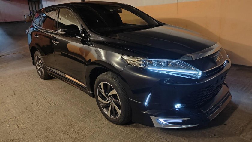 Toyota Harrier 99 хаки