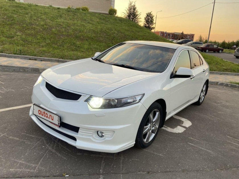 Хонда аккорд 2012 года