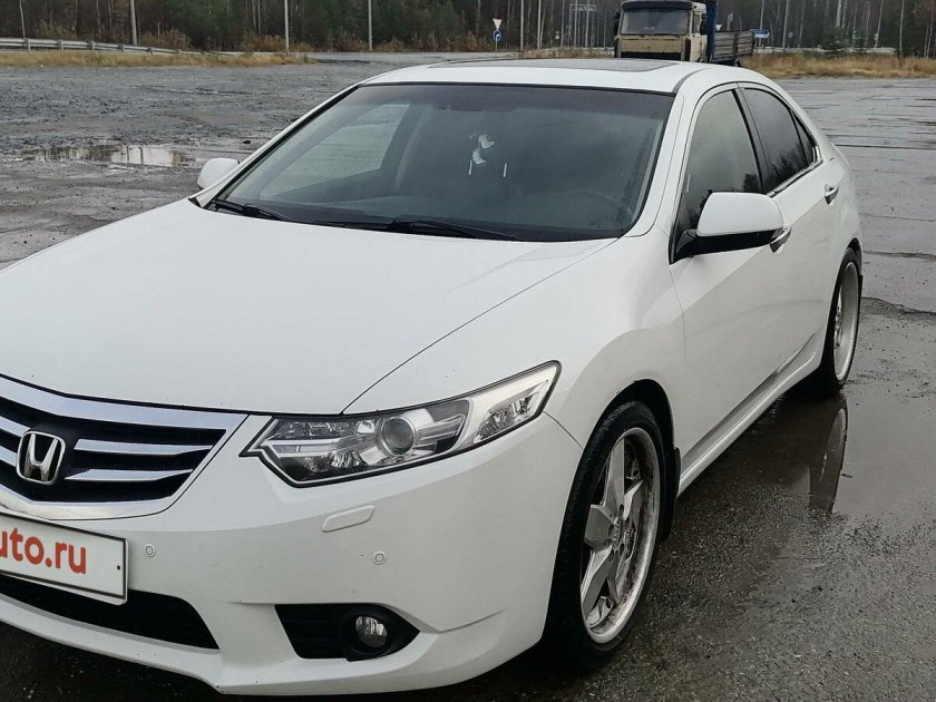Хонда Аккорд 2012 белый