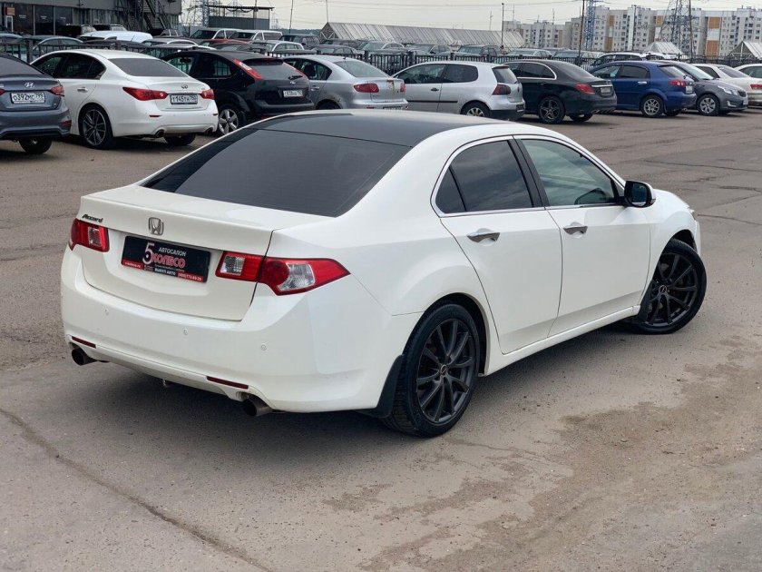Honda Accord 8 белый