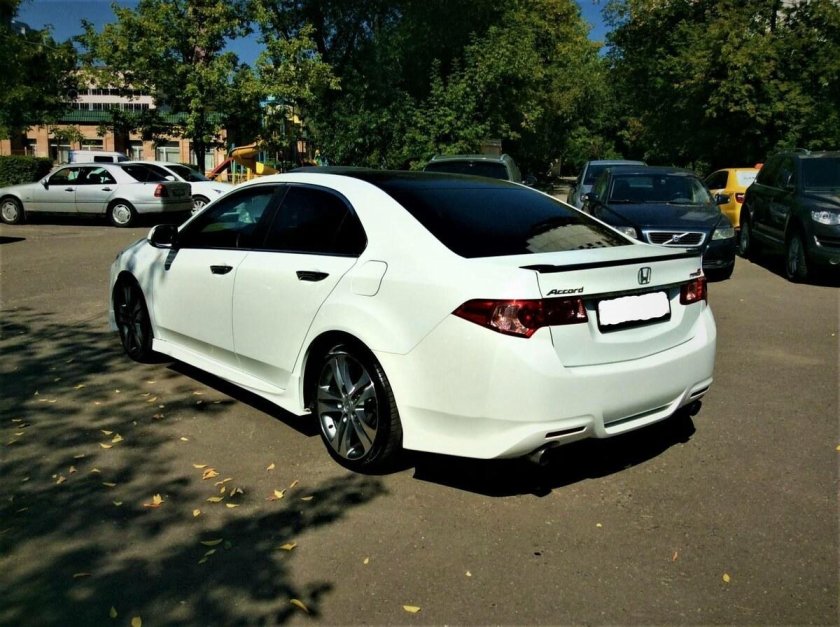 Honda Accord 2012 белый