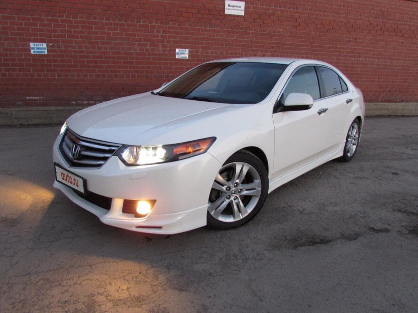 Honda Accord 2008 белая