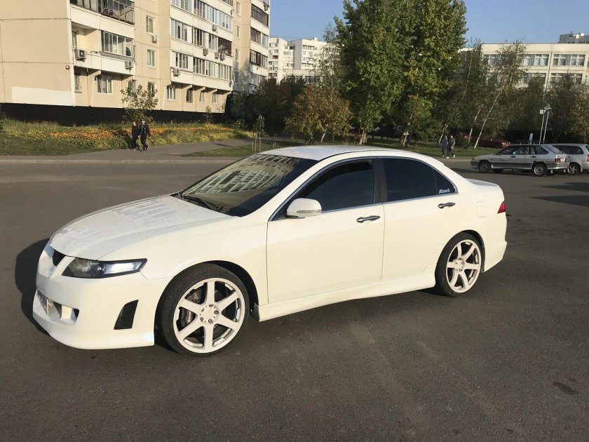 Хонда Аккорд 2007 белый