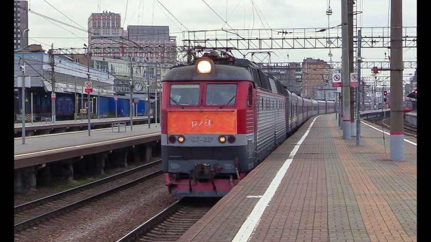 Поезд Москва