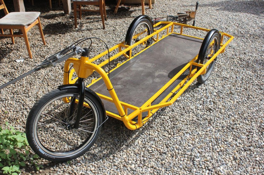 Велоприцеп Карла карго
