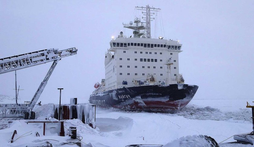 Ледокол Таймыр и Вайгач