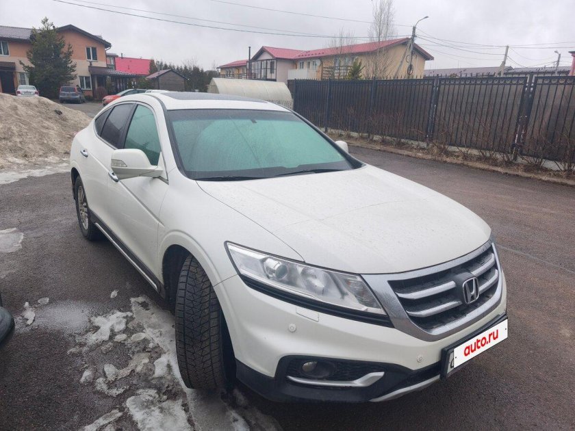 Honda accord crosstour