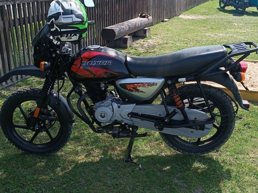 Мотоцикл bajaj boxer bm150x