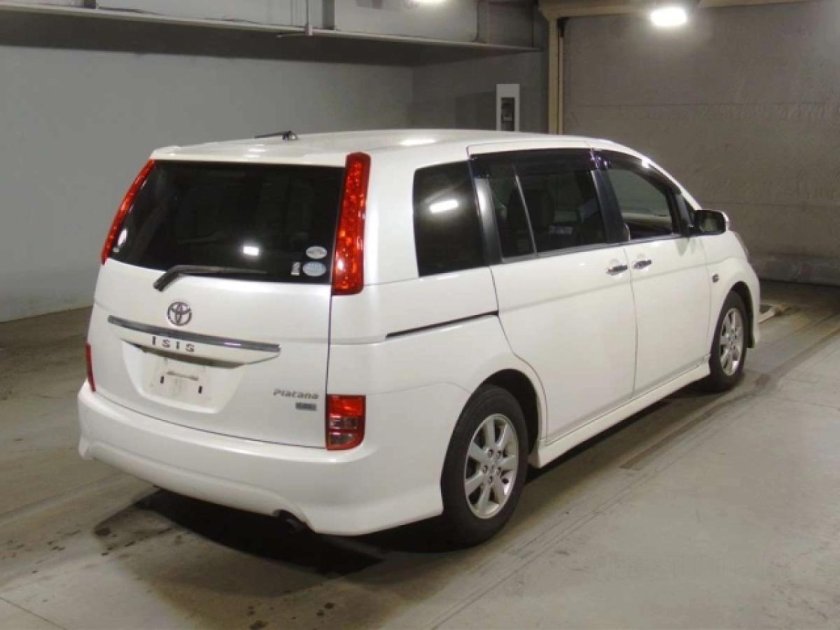 Toyota isis platana