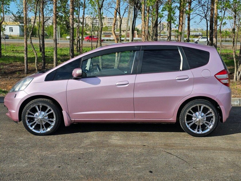 Хонда фит розовая