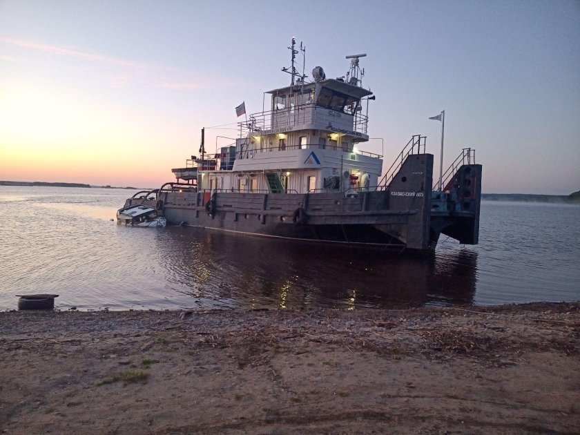 Буксир толкач-33б