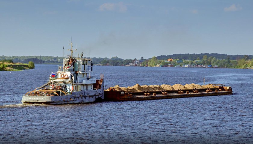 Волга судоходная река