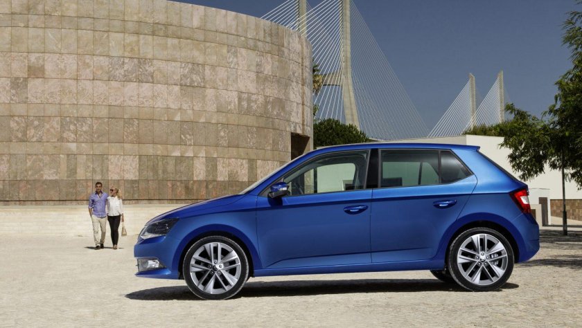 Skoda Fabia 2017 хэтчбек