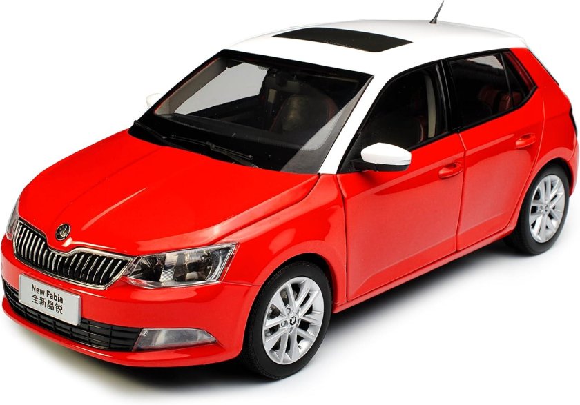 Модель 1/18 skoda fabia new