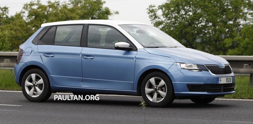 Шкода Фабия 2015