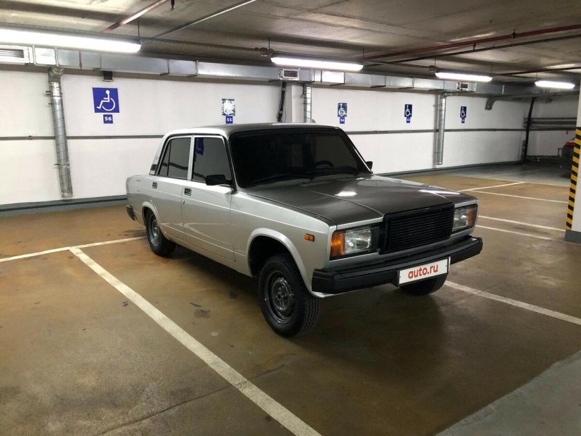 ВАЗ 2107 серебристая