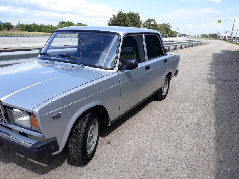 ВАЗ 2107 серебро