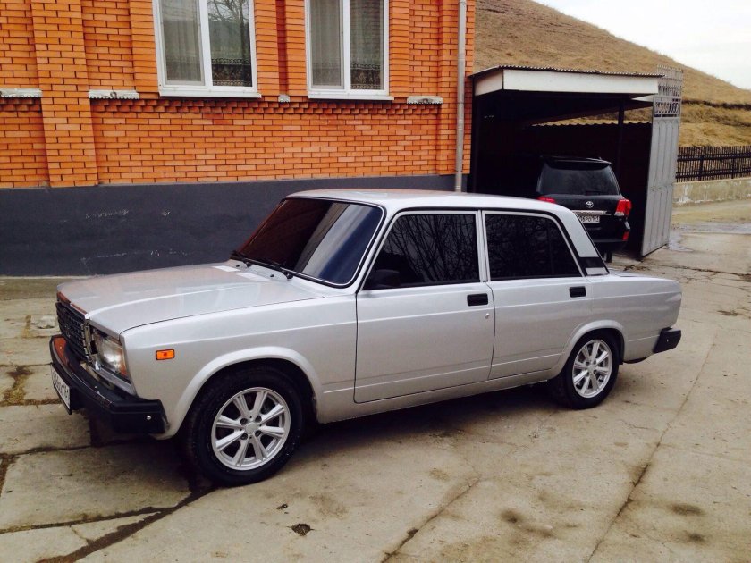 ВАЗ 2107 платина