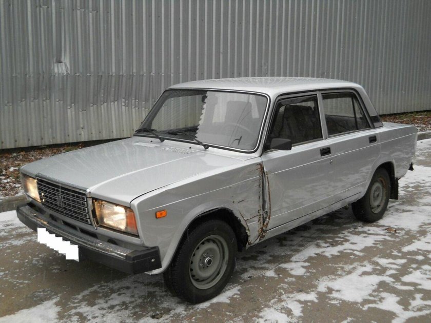 ВАЗ 2107 серебристый металлик