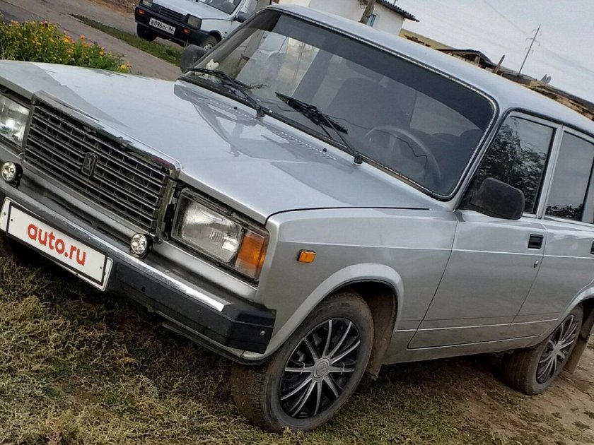 Лада 2107 серебристая