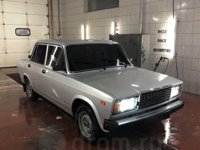 ВАЗ 2107 серебристый металлик