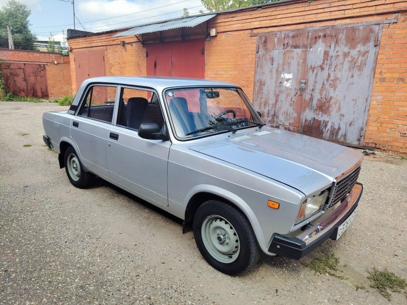 Lada (ваз) 2107 2011