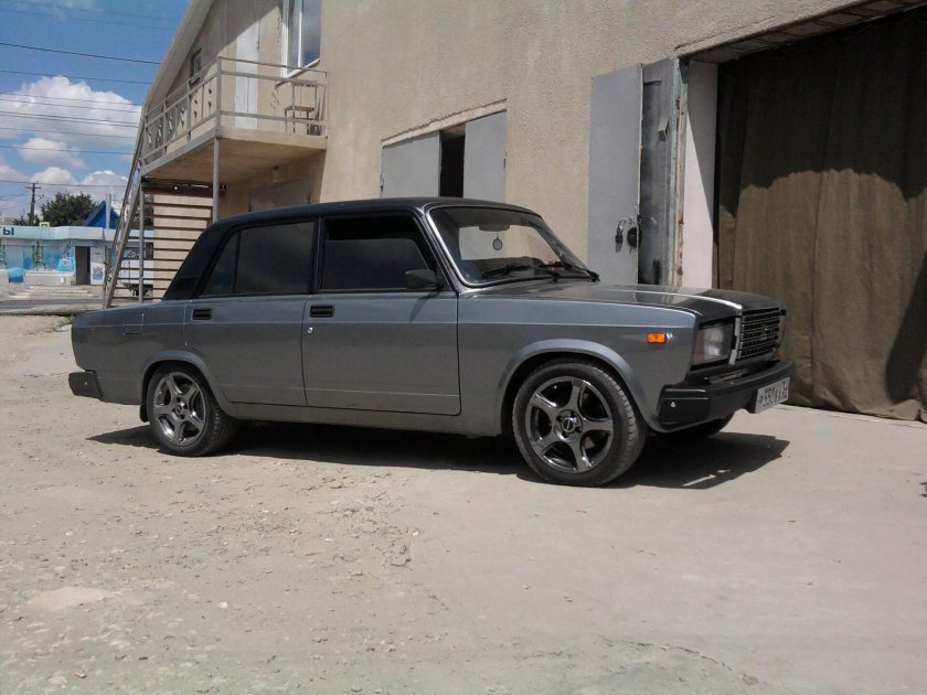 ВАЗ 2107 тюнингованная