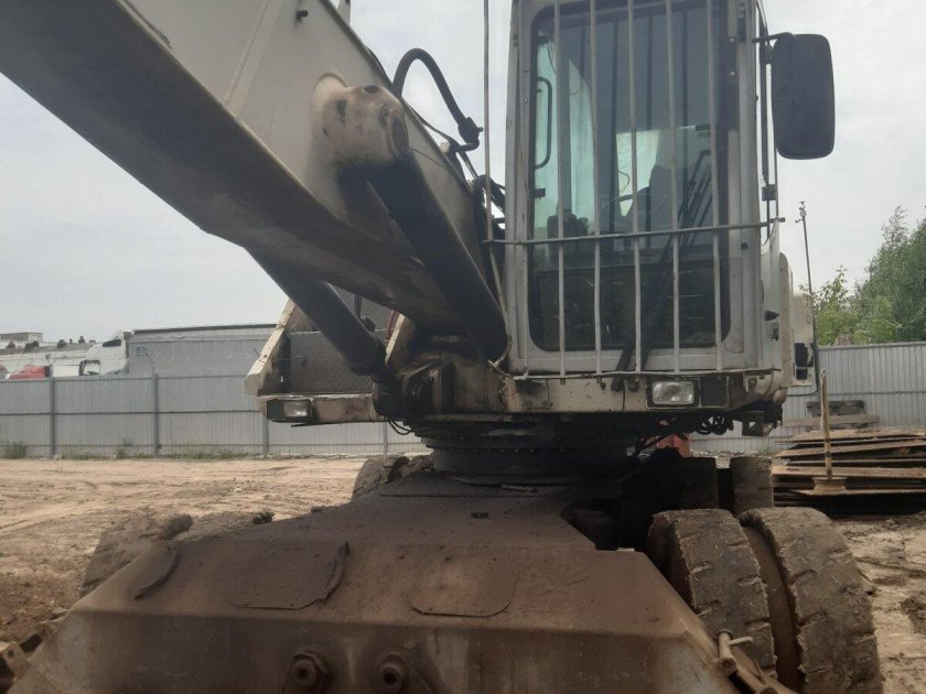 Экскаватор terex